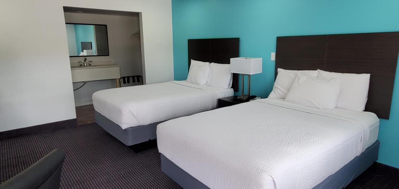 Travelodge By Wyndham Livonia Canton Novi Detroit Area Esterno foto